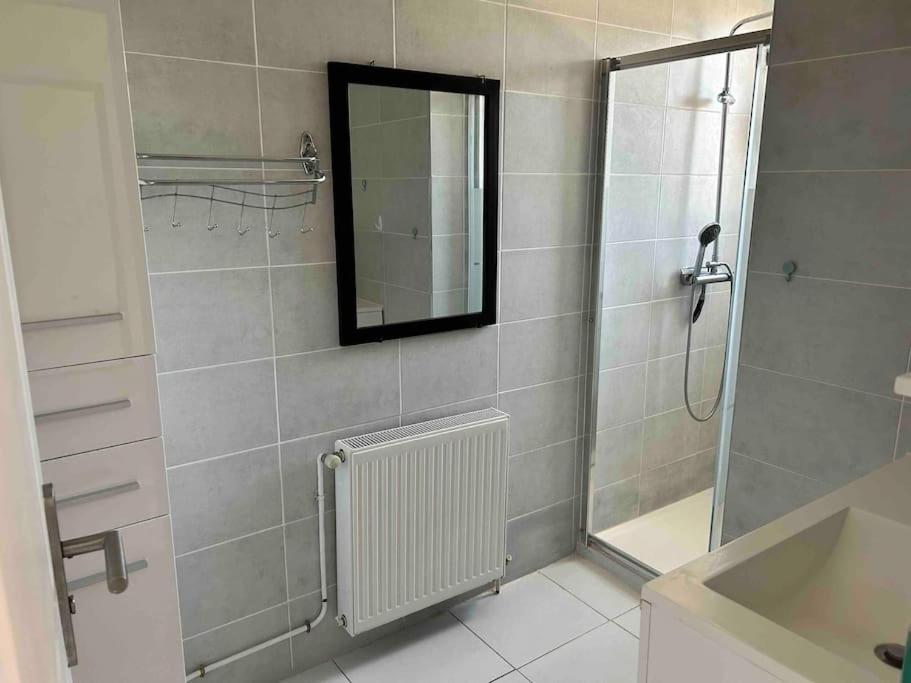 5Min Futuroscope 80M2 - 3 Chambres - Parking Prive - Wifi - Jardin Шассней-дю-Пуату Екстер'єр фото